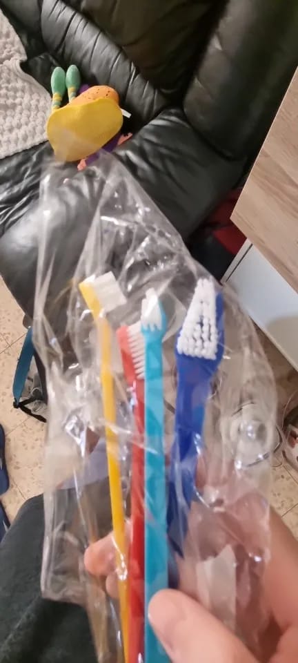Customer photo review of Dual Headed Pet Toothbrush Set for Dogs and Cats