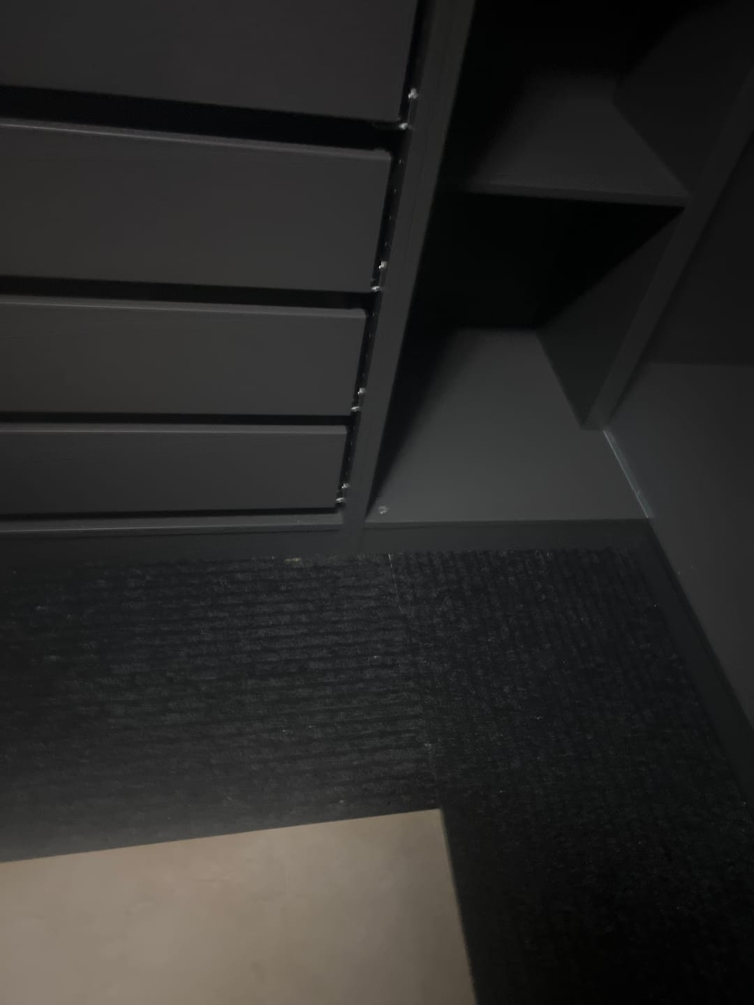 Customer photo review of Passatoia Ingresso a Metro H 100 cm Antiscivolo Asciugapassi in Moquette Lavabile Tappeto a Righe per Interno Esterno Vari Colori
