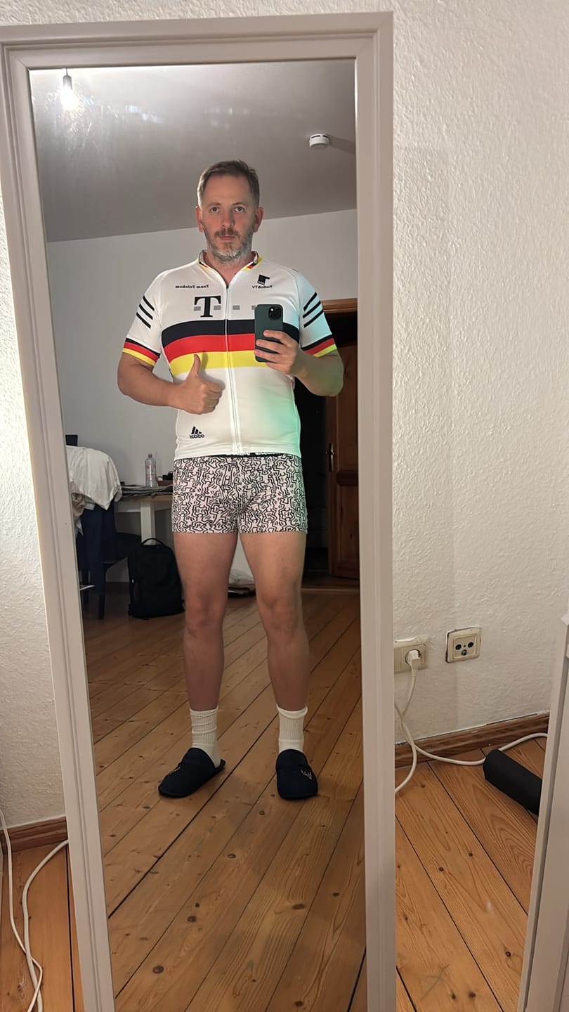 Customer photo review of T white Retro Short Sleeve Cycling Jersey