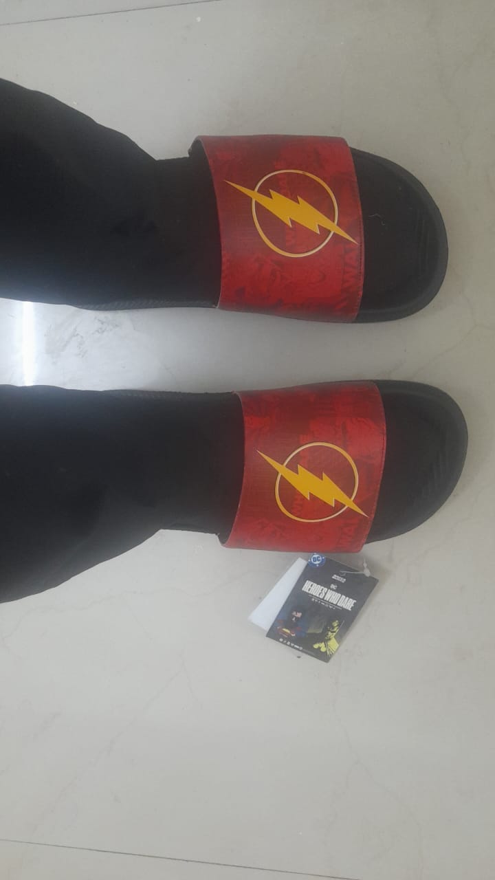 Customer photo review of Heroes Who Dare – DC Superhero Slides