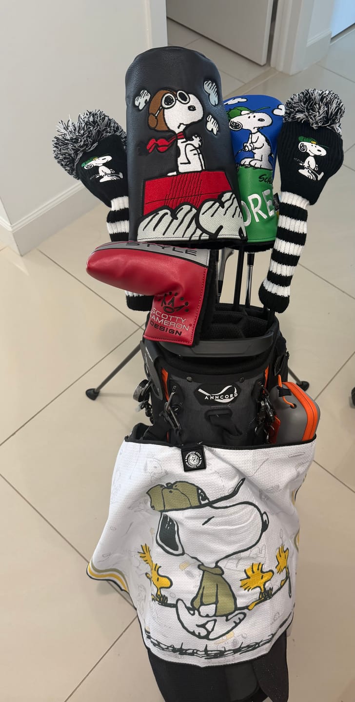Customer photo review of Peanuts Snoopy Golf Academy - Magnetic Golf Towel