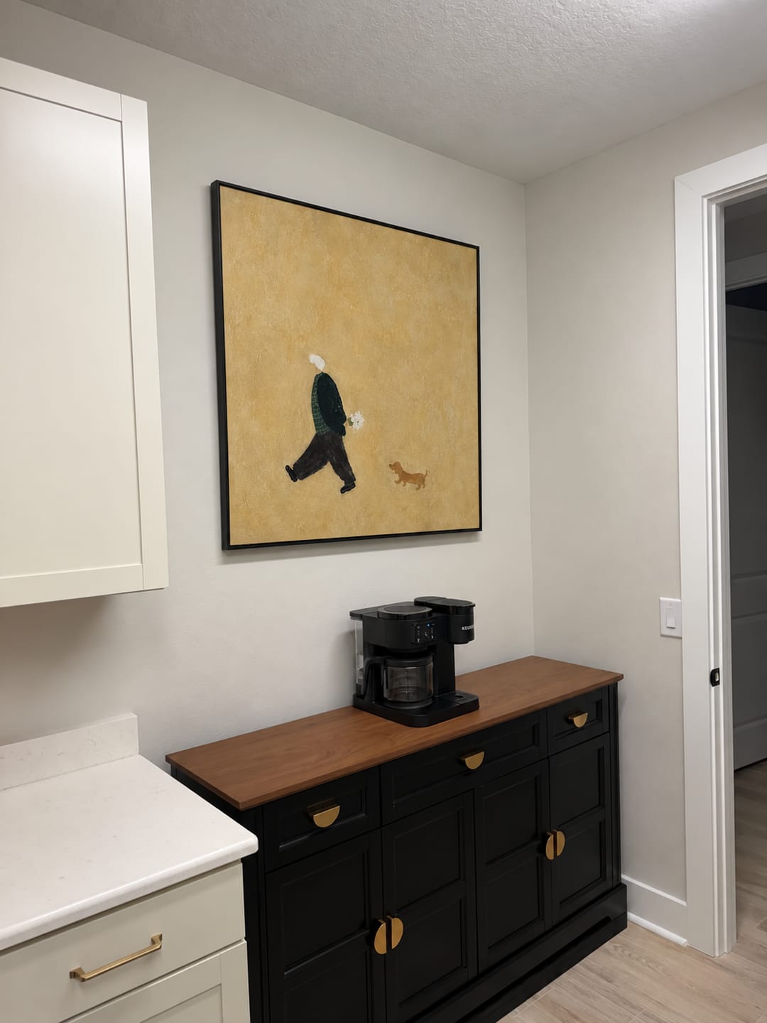 Customer photo review of Golden Stroll Figure Wall Art