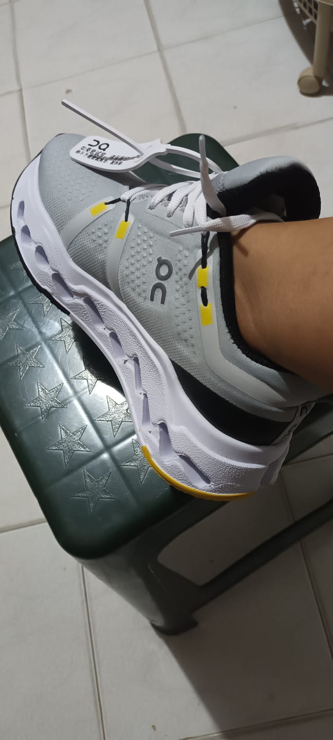 Customer photo review of ON CLOUDRUNNER