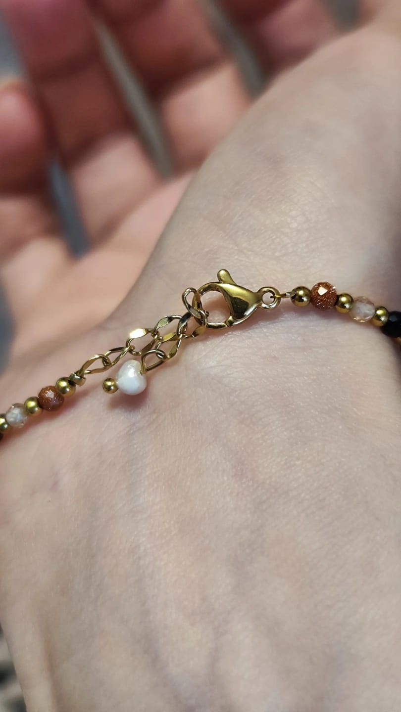 Customer photo review of Lustre Pearl Bracelet