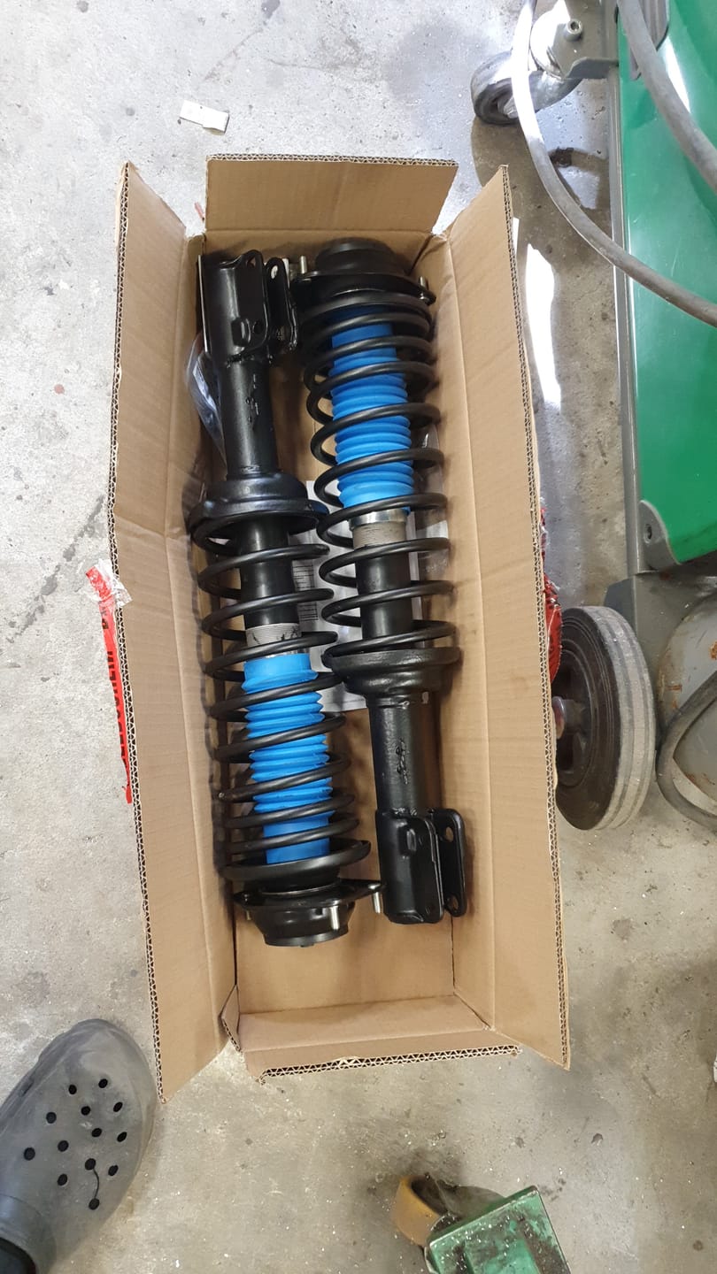 Customer photo review of VW Käfer 1303 ab Bj. 08/73 für 50mm Federbein / Porsche 944 Bilstein B6 Gasdruck - Stoßdämpfer, vorne