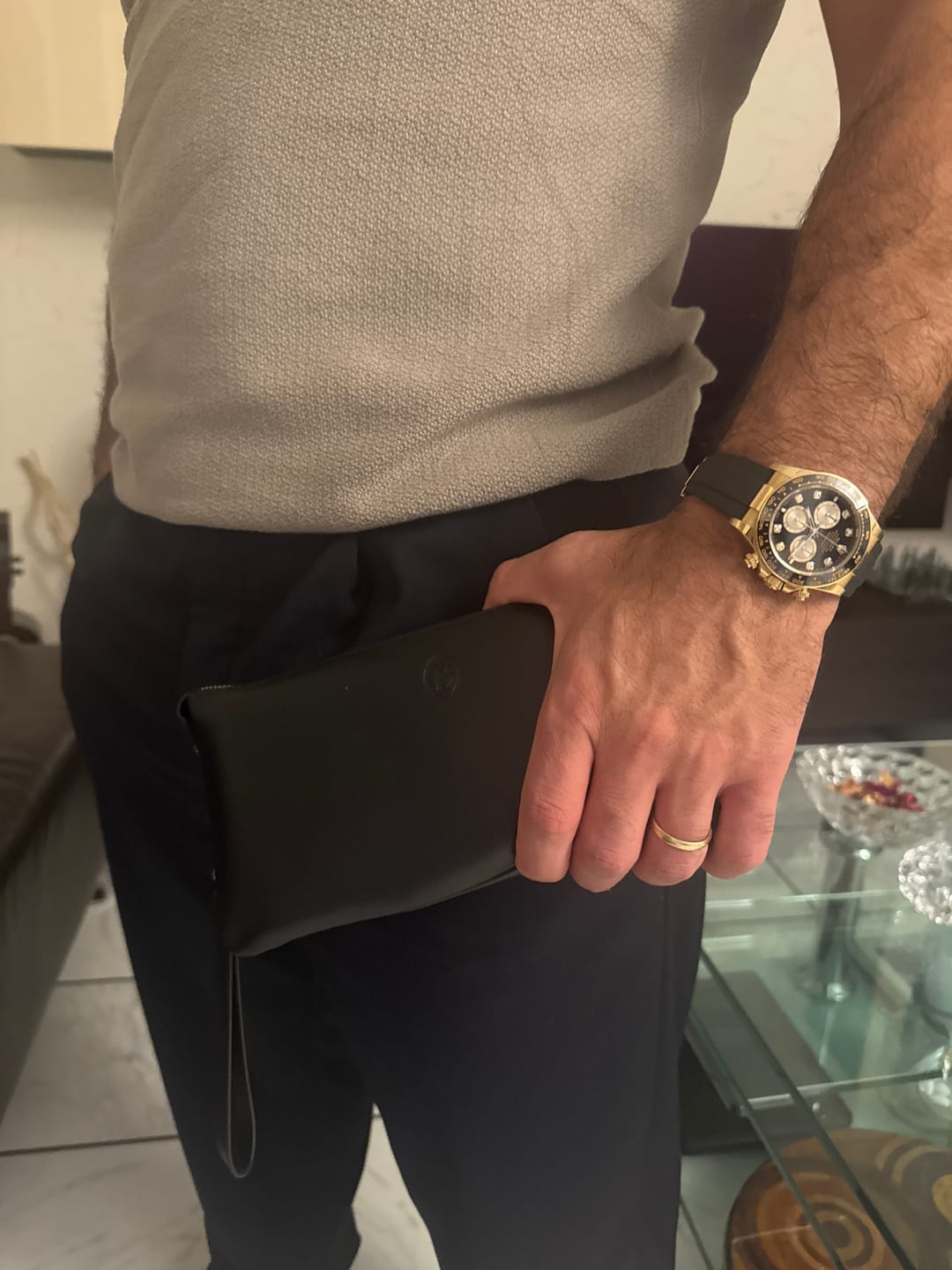 Customer photo review of Belluvi Duo Pouch