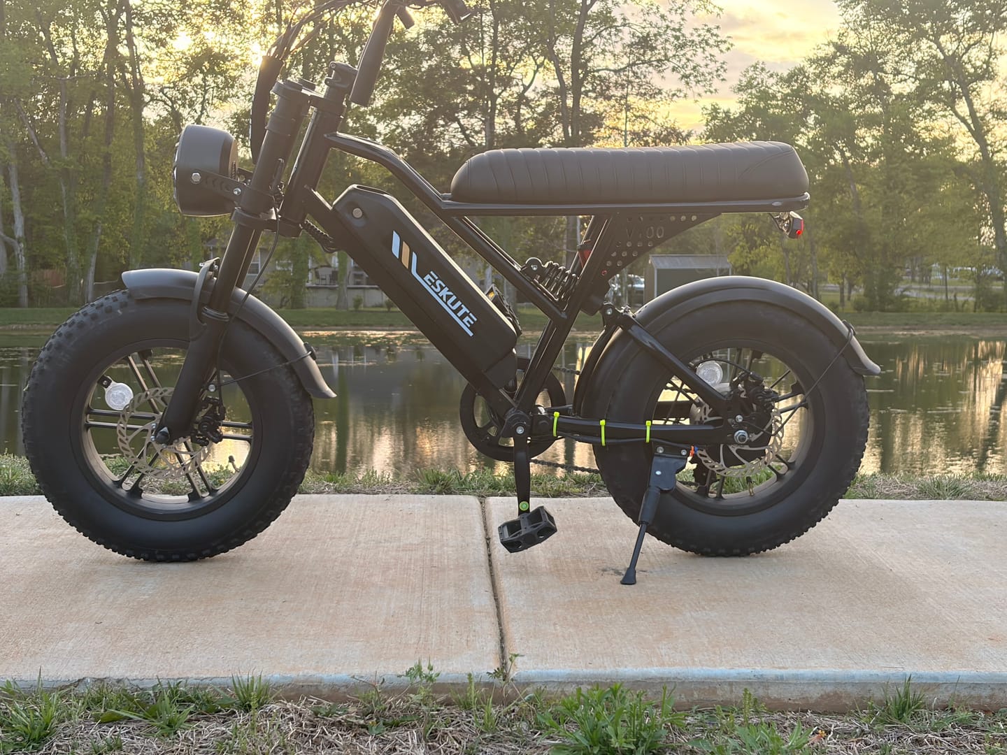 Customer photo review of Eskute® V100 16*4.0" Mini Electric Bike