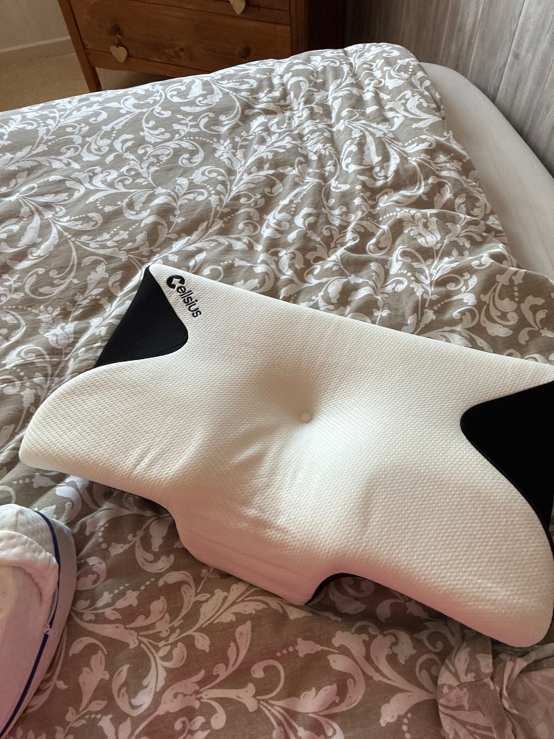 Customer photo review of Oreiller Papillon Cervical Cellsius - Le secret du dormeur latéral et dorsal