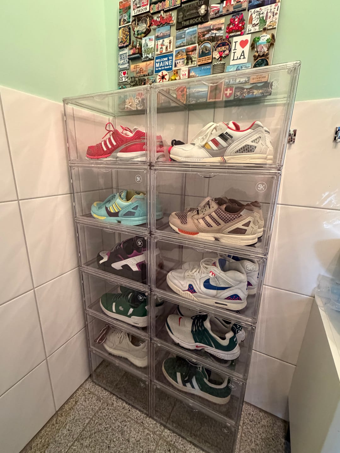 Customer photo review of Stackkicks Sneakerbox