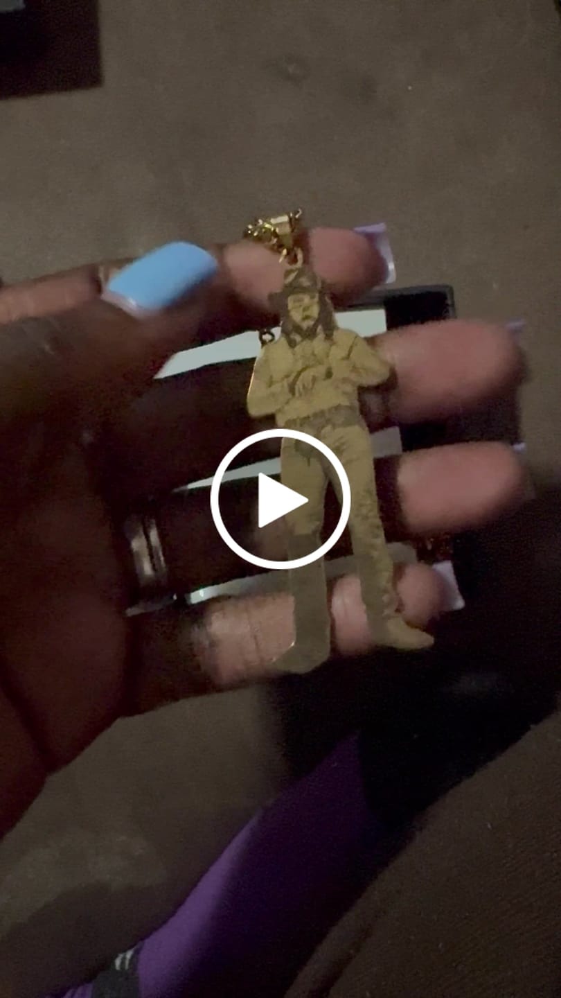 Customer video review of Custom Photo Engraved Pendant Necklace