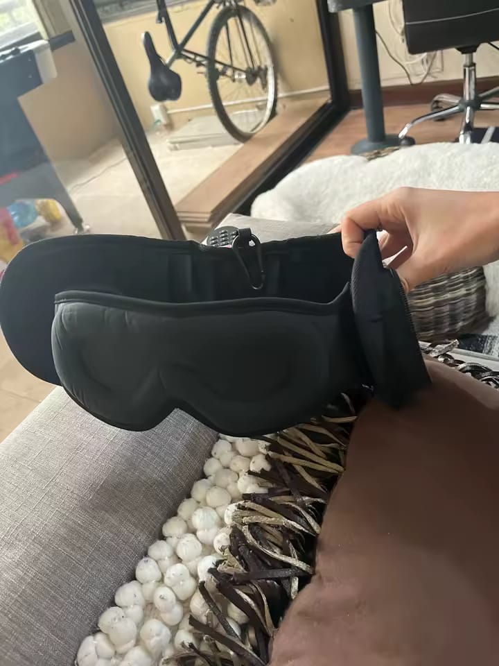 Customer photo review of Snoozle™ Deluxe 3-in-1 Reise-Schlaf-Set