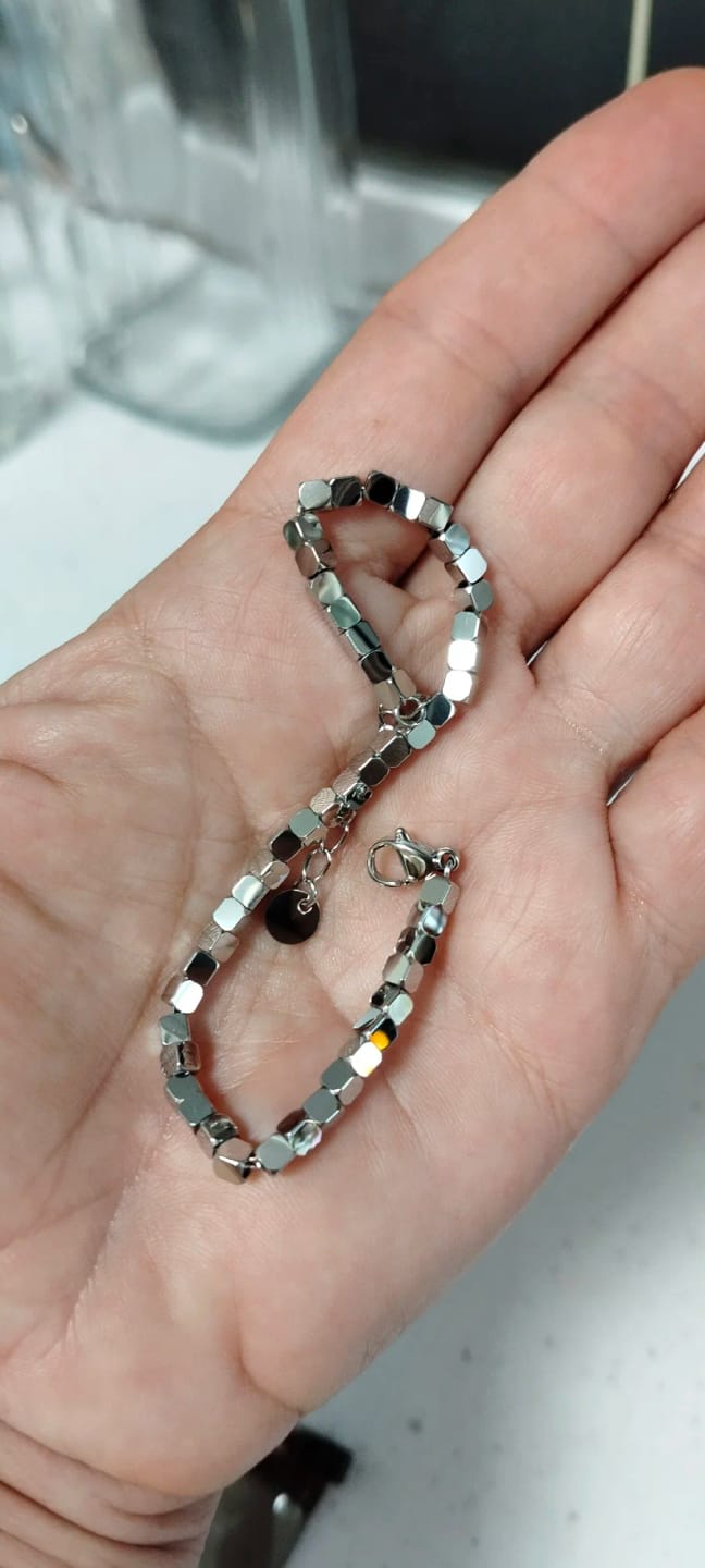Customer photo review of Urban Square Gold Bracelet