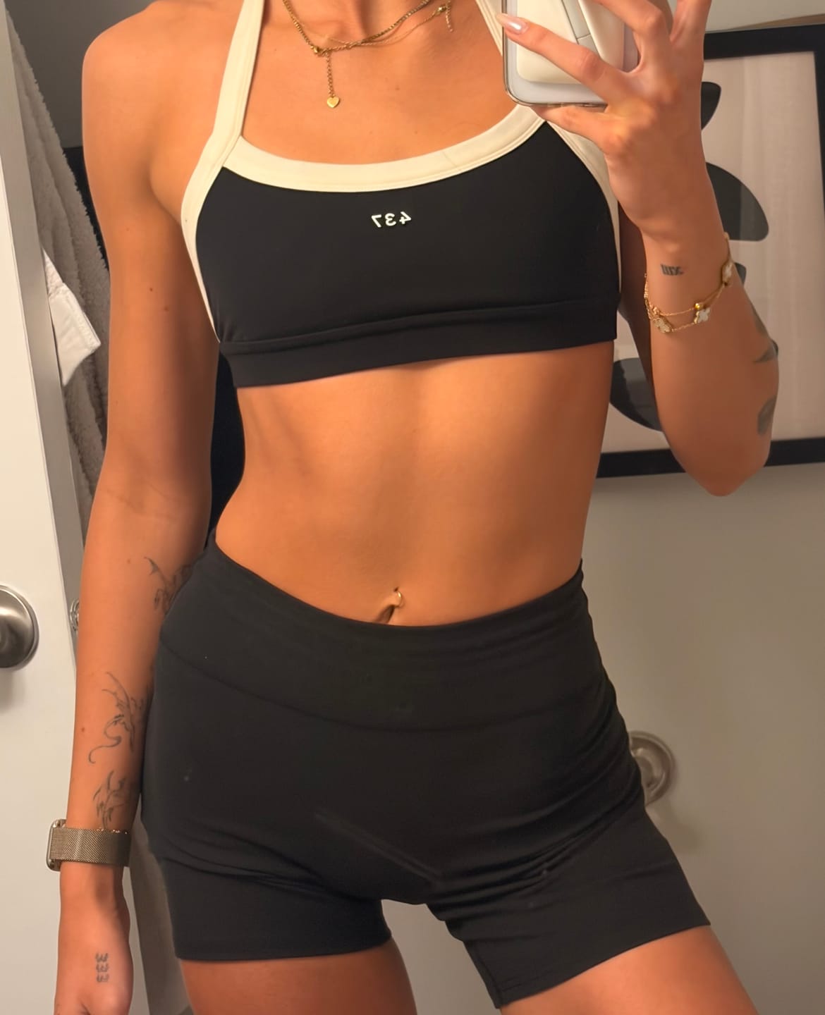 Customer photo review of The Essentials Short Black