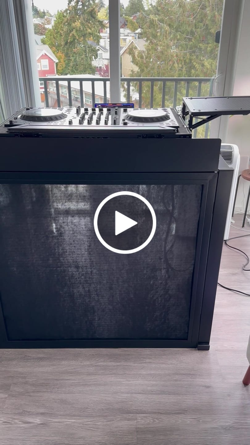 Customer video review of Headliner HL30080 Solana Portable DJ Booth with Carry Bag - Black