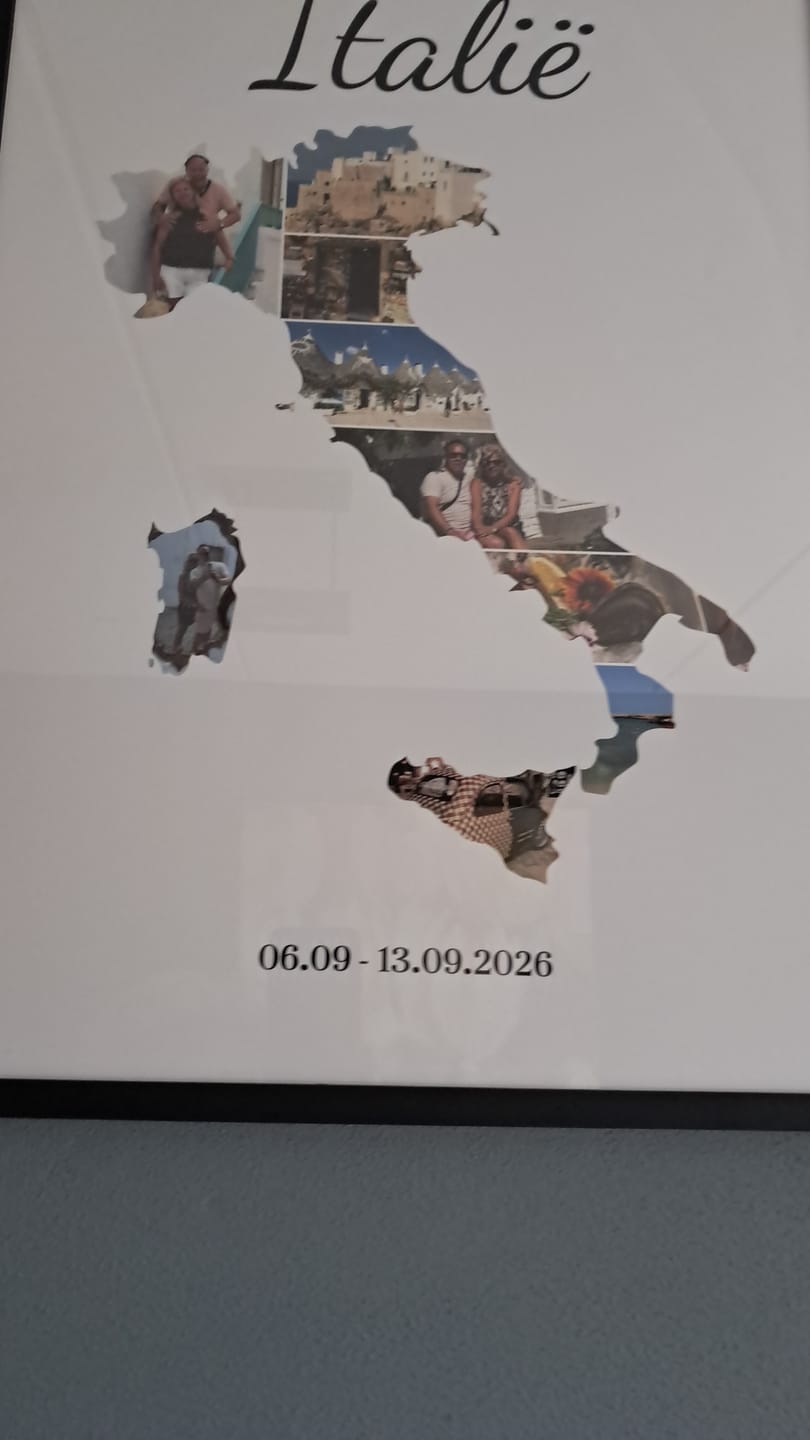 Customer photo review of Gepersonaliseerde reisposter - Foto collage in vorm van continent of land
