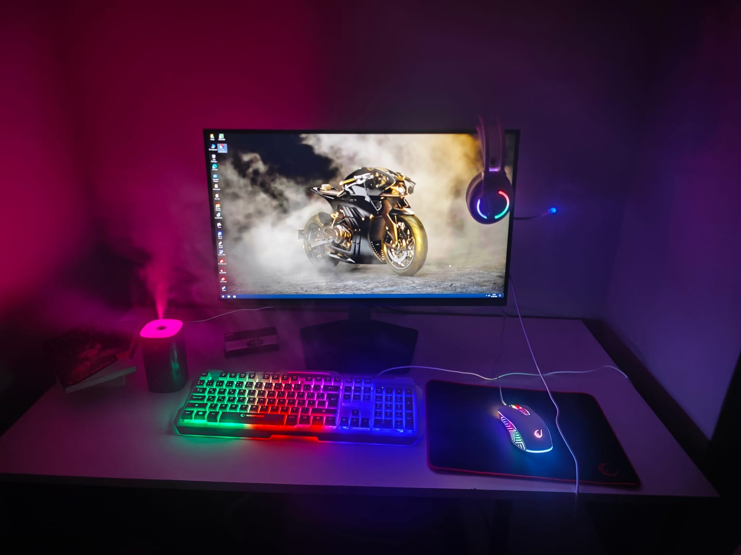 Customer photo review of FITMENT - Combo Mouse + Mousepad + Kulaklık Oyuncu Klavye Set