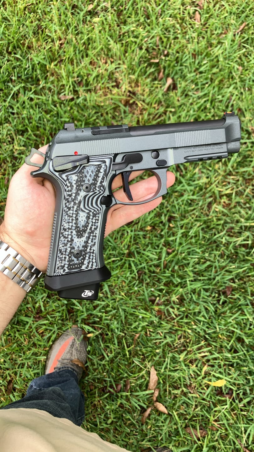 Customer photo review of Beretta 92xi Sao Squalo 9mm - W/rail 22rnd 4.9" Blk/grey