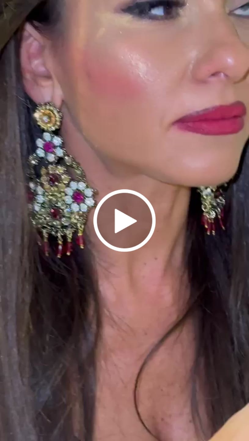 Customer video review of Orecchini Barunissa