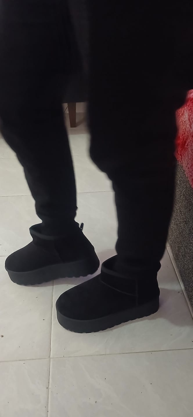 Customer photo review of Botín Negro Mujer 48111