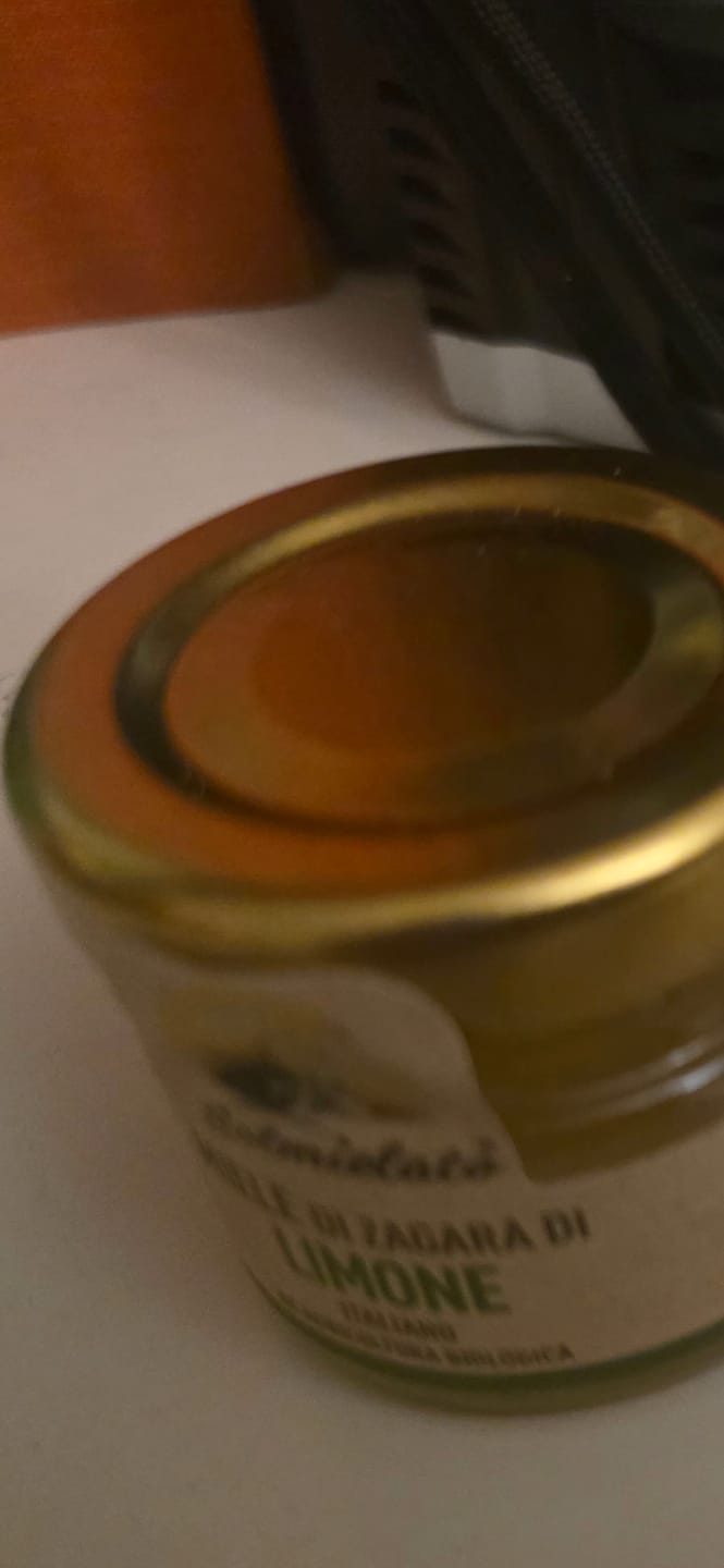 Customer photo review of Miele di Limone
