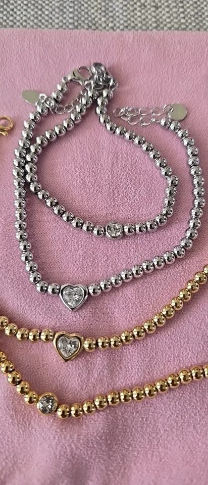 Customer photo review of Solitaire Bead Bracelet