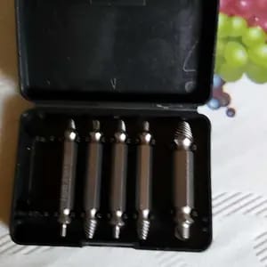 Customer photo review of Rimozione Viti Rotte Set Estrattori Doppia Punta 6 Pezzi