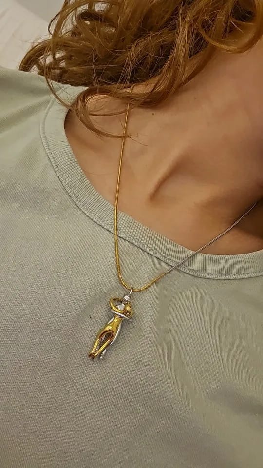 Customer photo review of Minimalist Majesty Necklace