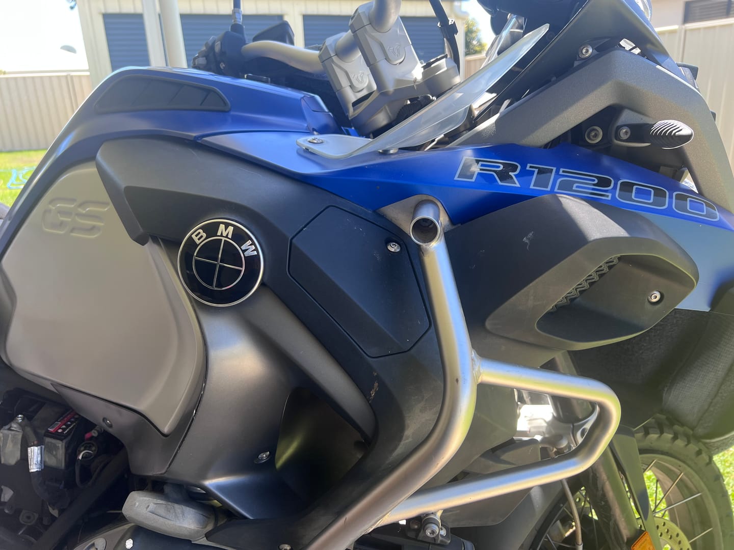 Customer photo review of BMW EMBLEM BADGE - FULL BLACK