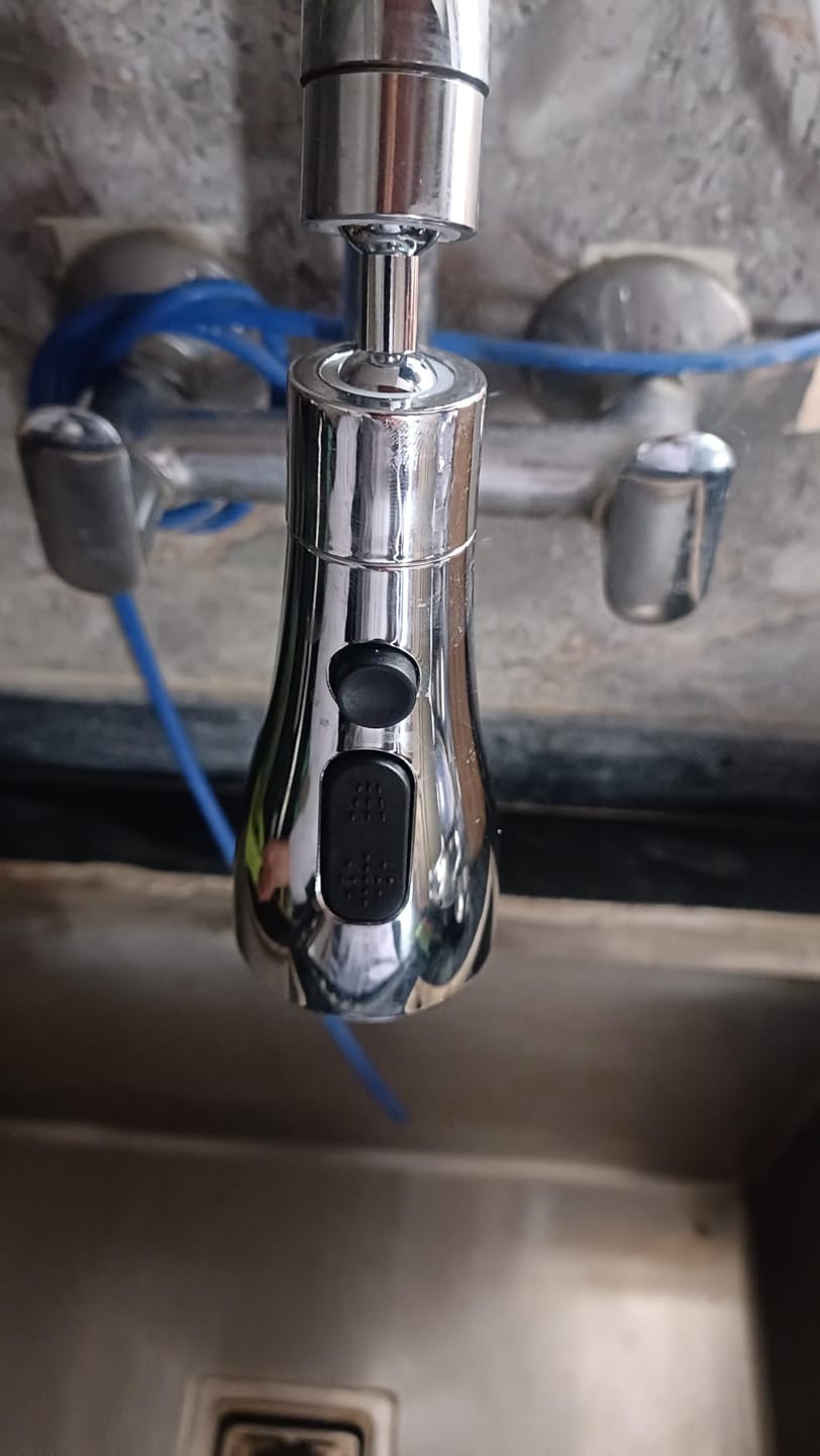 Customer photo review of Universal 360° Rotating Tap Extender for Kitchen Sink 3 Water Spray Modes Anti-Splash Faucet Aerator Nozzle