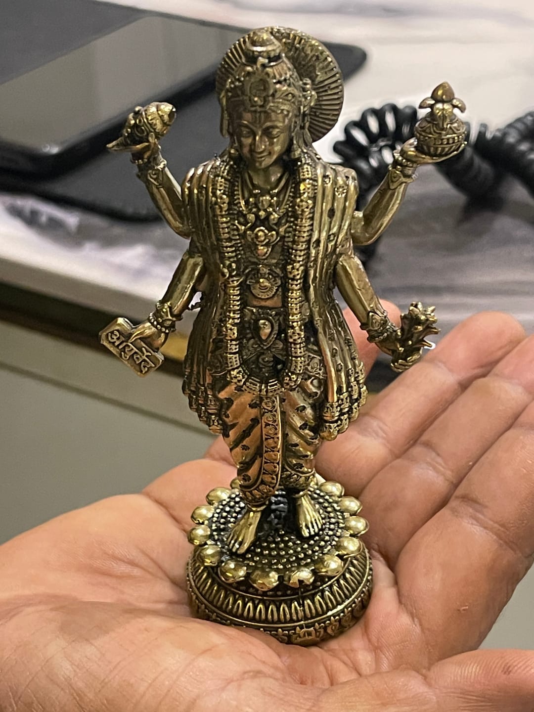 Customer photo review of Brass Dhanvantri Idol – Vastu Remedy for Health, Healing & Vitality | East Direction Ayurveda Activator | 6 x 13 cm | 160 g