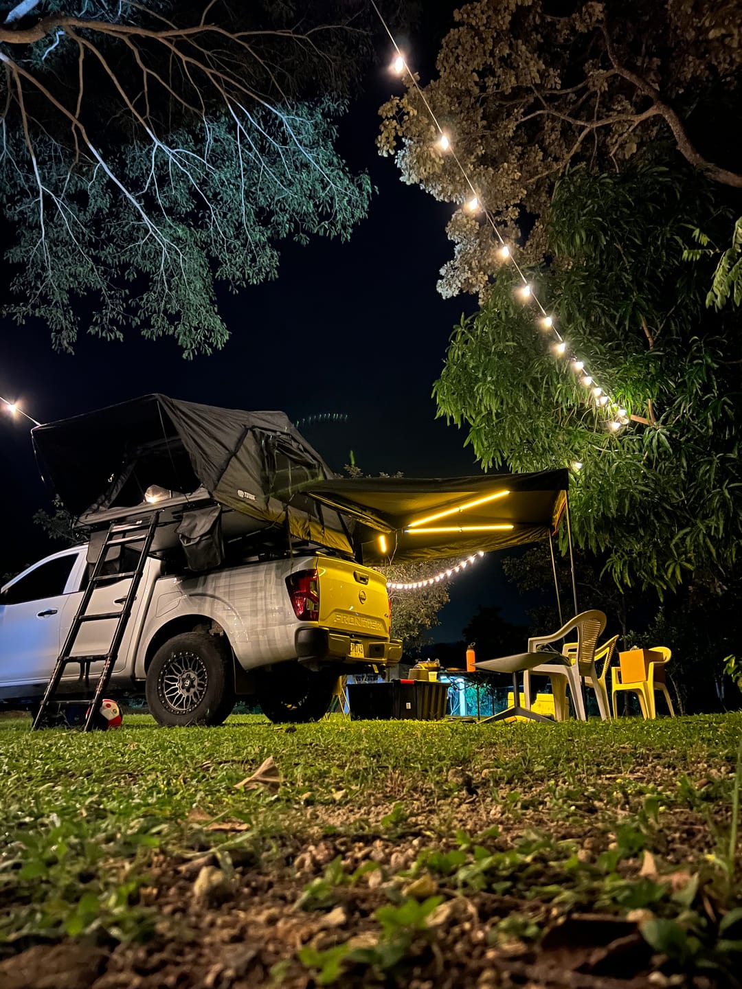 Customer photo review of OPENROAD  270 Free Standing Awning for Camping-Adventure Series