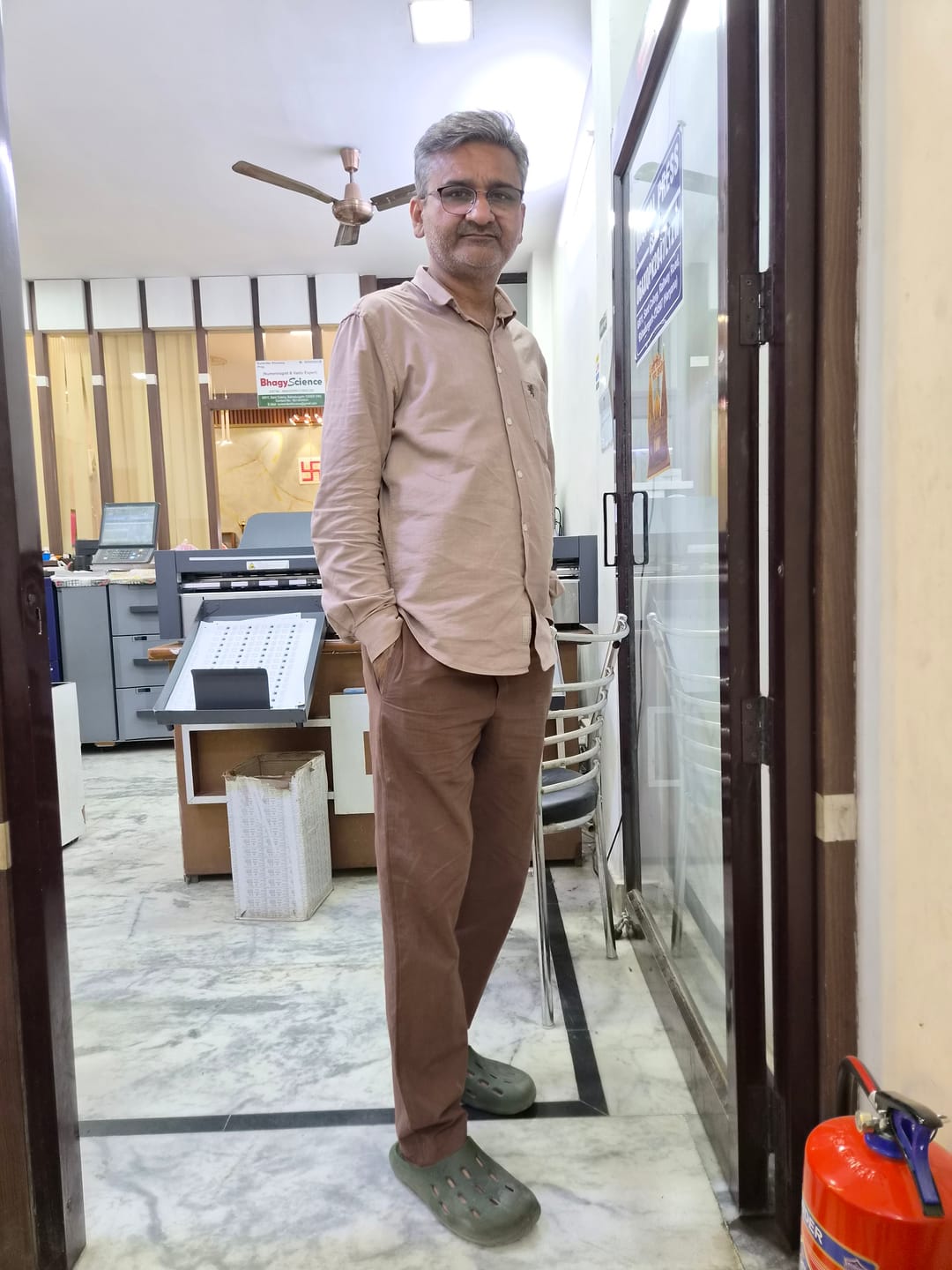 Customer photo review of Men Mauve Brown Cotton Pant
