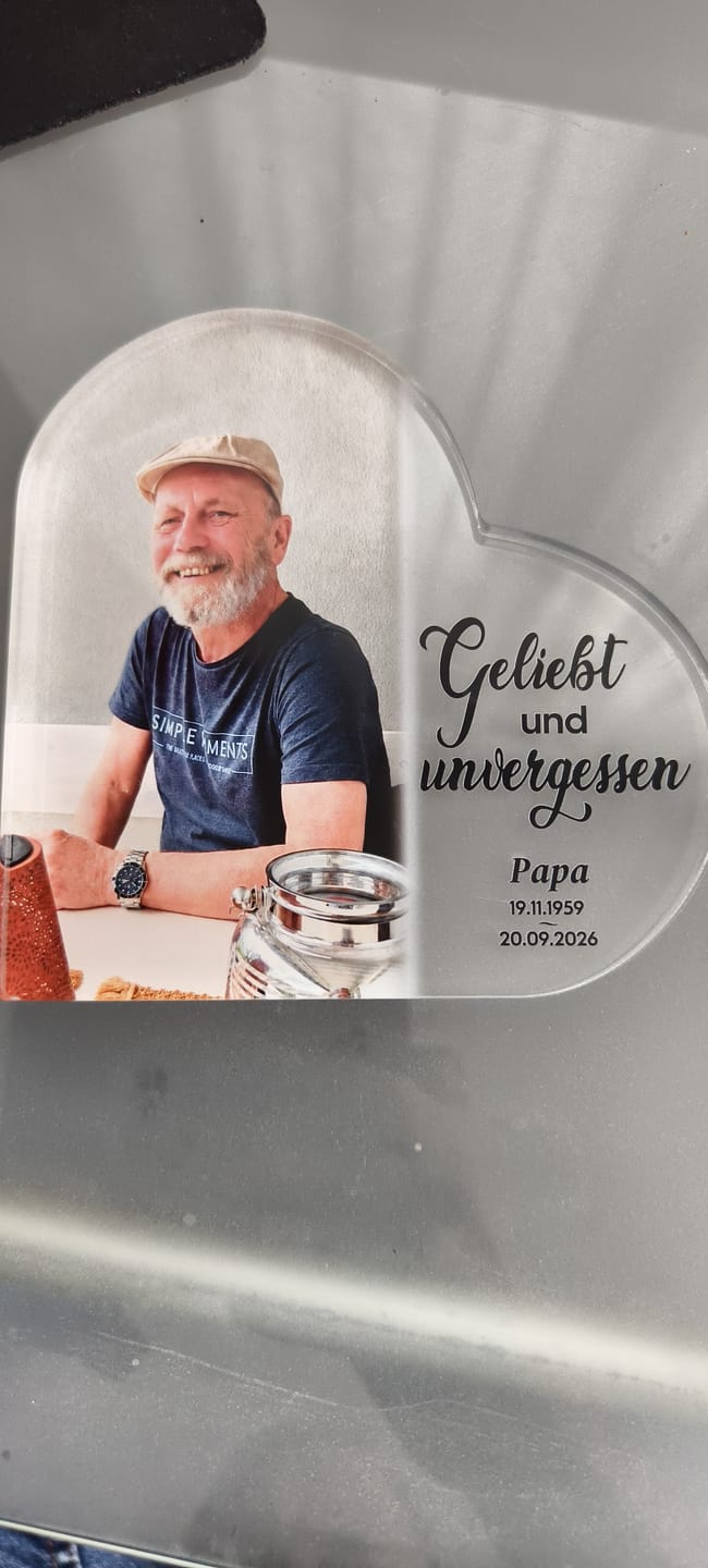 Customer photo review of Geliebt und unvergessen - Personalisiertes Acrylherz