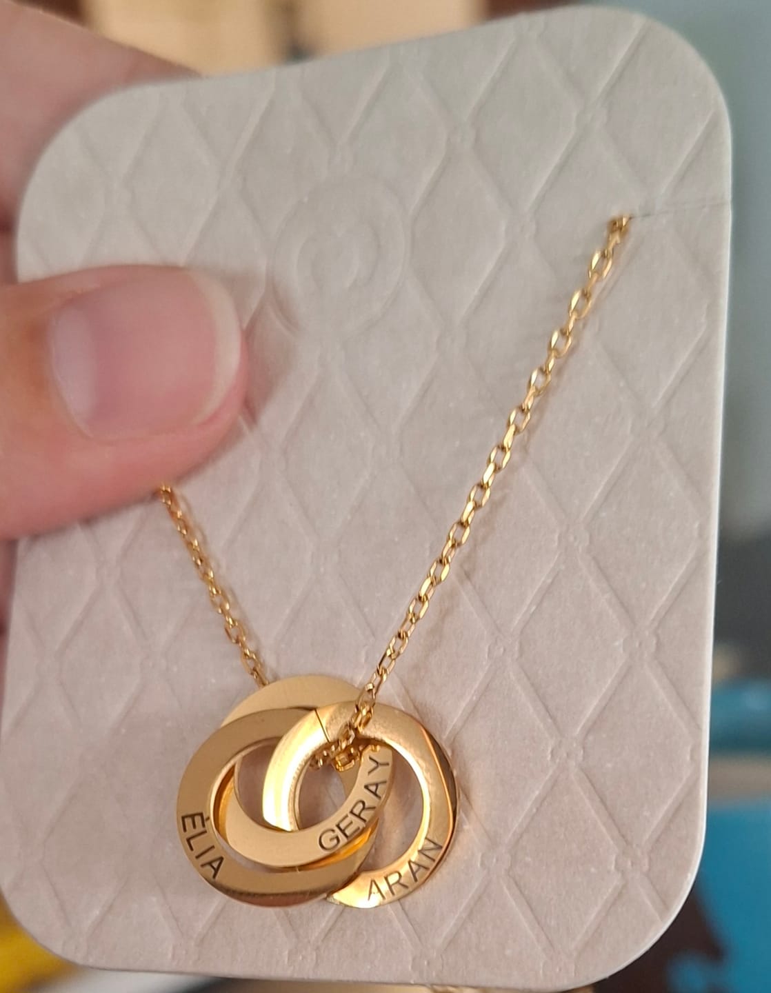 Customer photo review of Collar Amity - Personalizado
