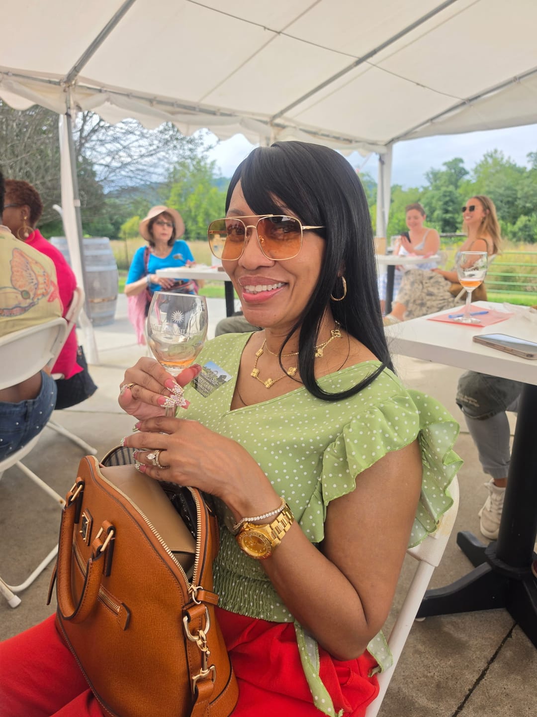 Customer photo review of Freetress Full Wig - LONDON GIRL