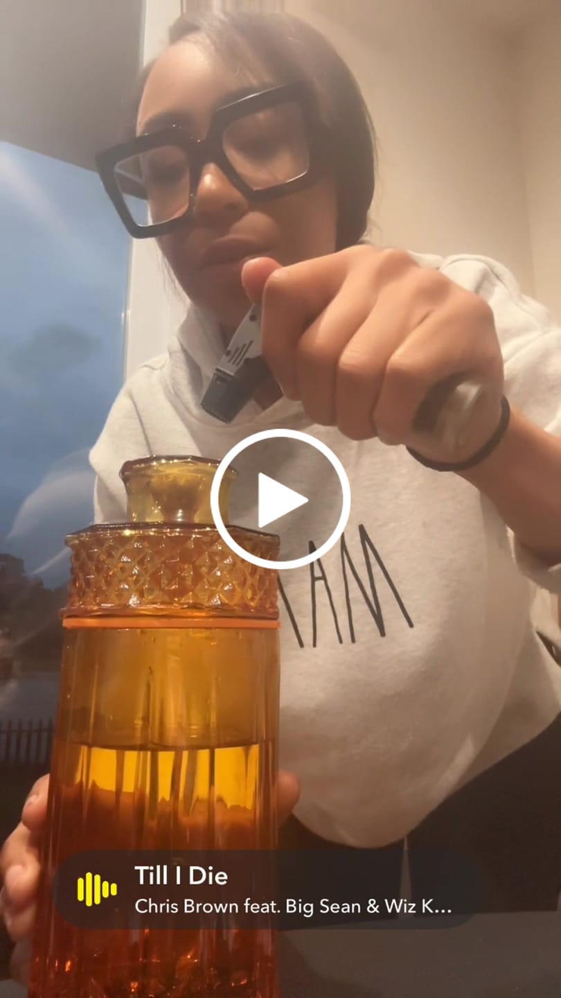 Customer video review of Highball Gravity Bong