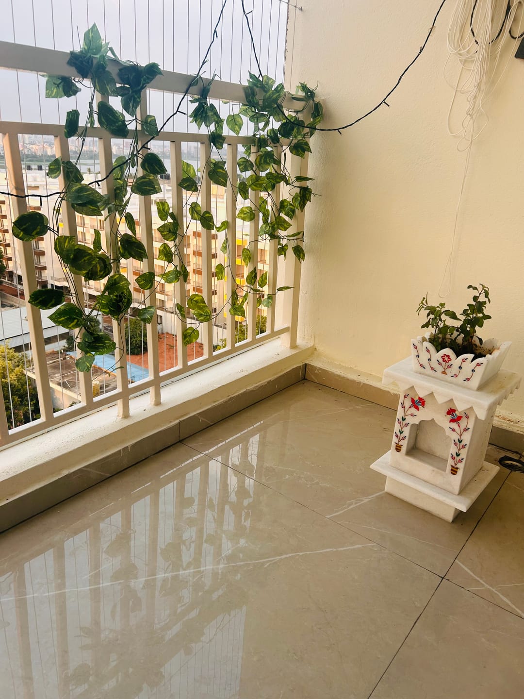 Customer photo review of Marble Tulsi Pot, White Inlay (Small) - Handicraft Bazaar