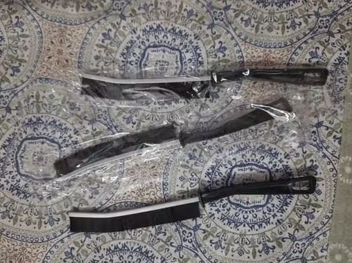 Customer photo review of Multipurpose Gap Cleaning Brush Set | For Bathroom, Kitchen, Window, Tiles