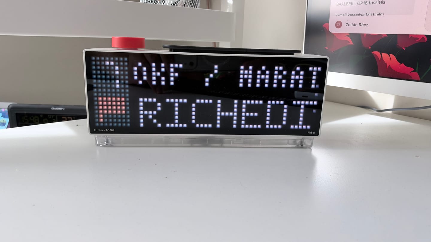 Customer photo review of Ulanzi TC002 Pixbar Smart Pixel Clock II