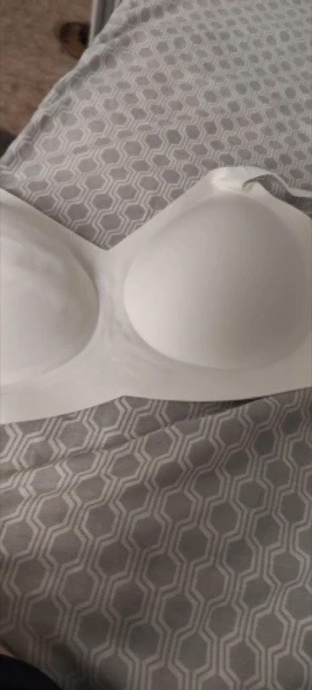 Customer photo review of Wireless Lift Everyday Bra