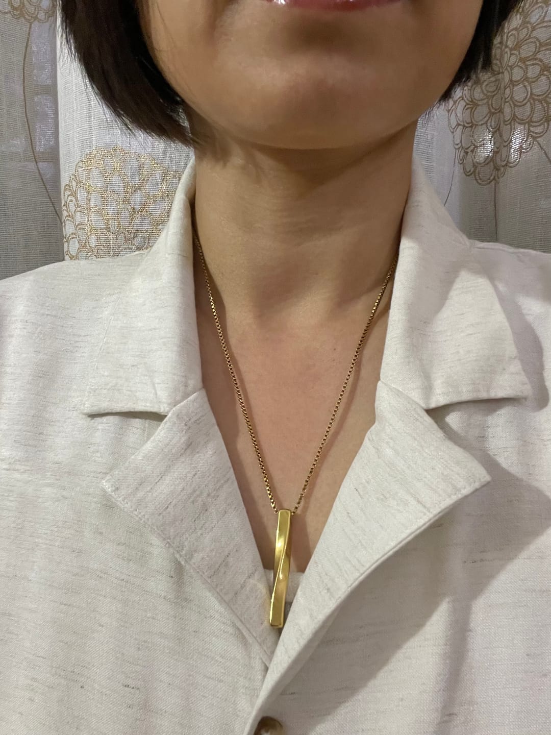 Customer photo review of Elegant Bar Drop Necklace