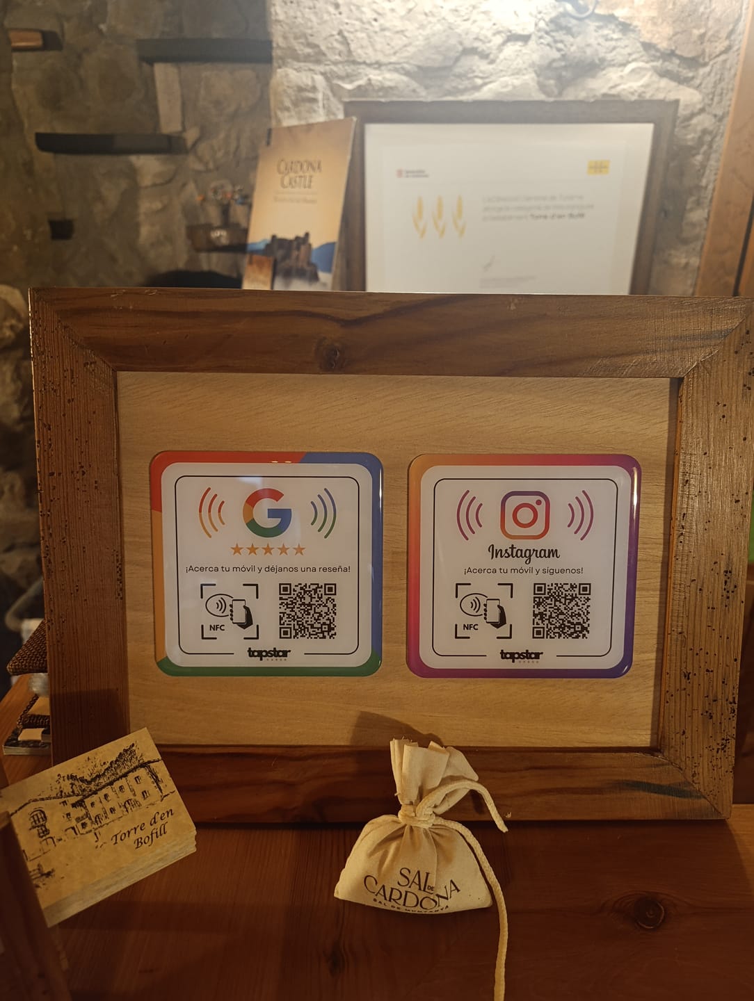 Customer photo review of Placa Reseñas de Google