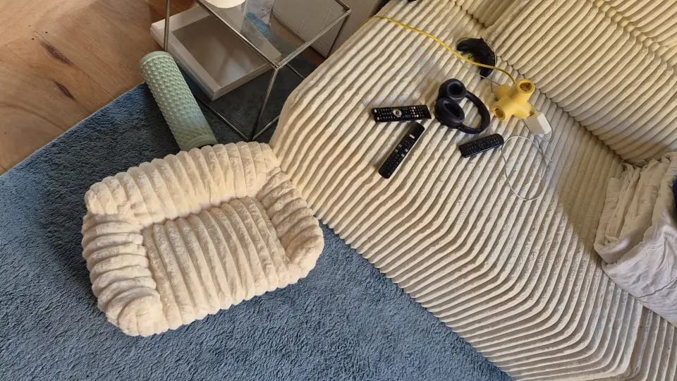 Customer photo review of Ribbed Plush Pet Sofa Bed for Cats and Dogs
