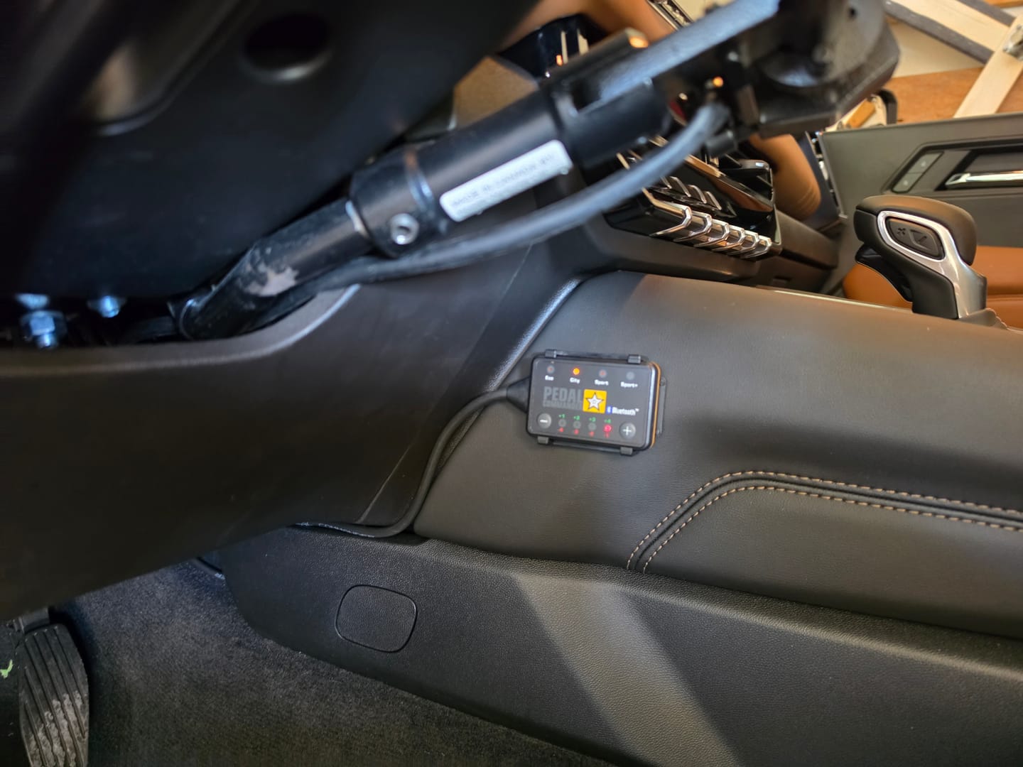 Customer photo review of Pedal Commander for GMC Canyon