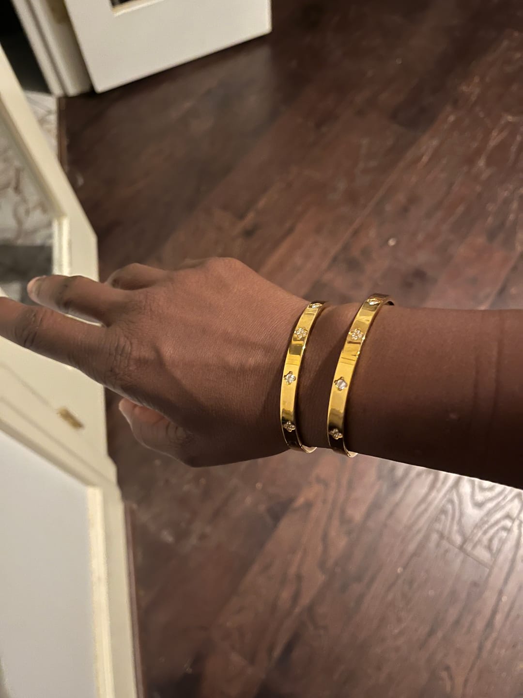 Customer photo review of Gold Clover Bangle