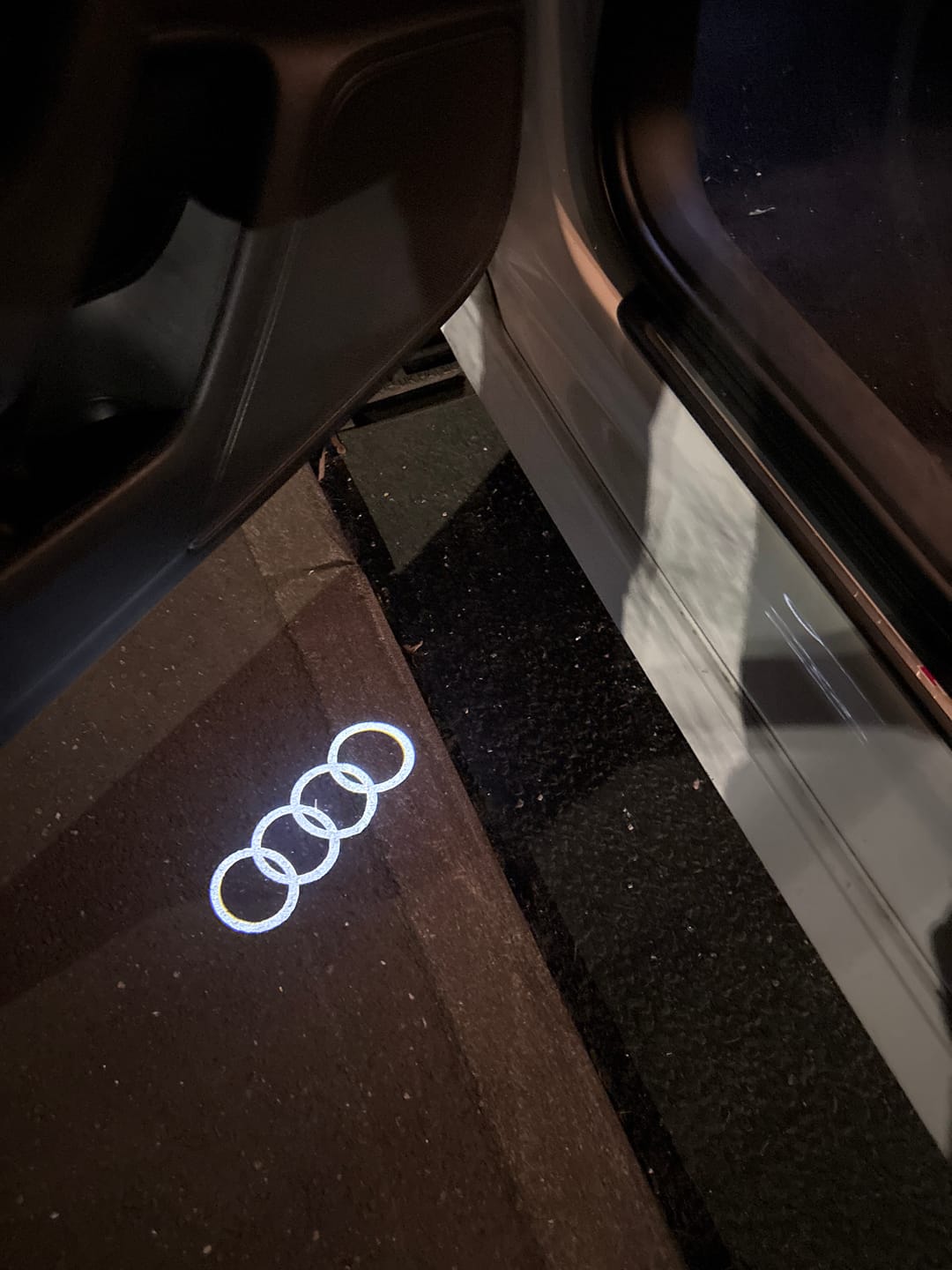 Customer photo review of AUDI DOOR LIGHTS
