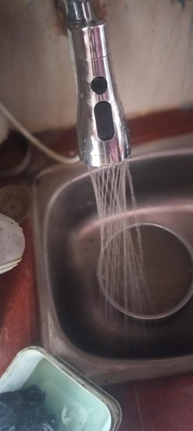 Customer photo review of Universal 360° Rotating Tap Extender for Kitchen Sink 3 Water Spray Modes Anti-Splash Faucet Aerator Nozzle