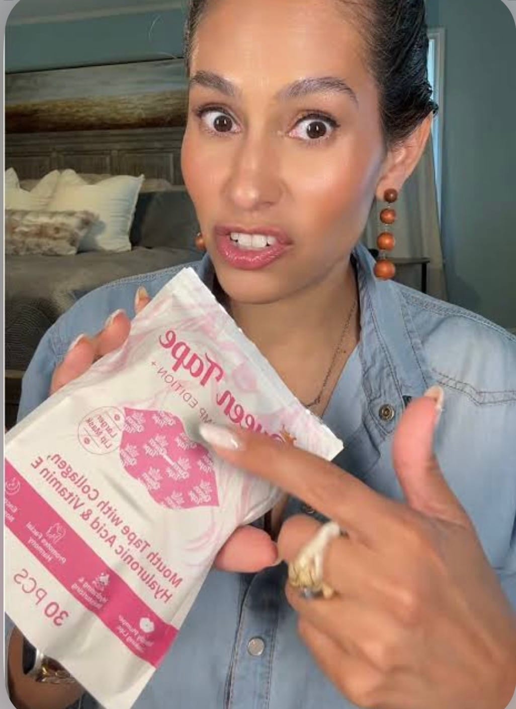 Customer photo review of Plump Tape · Cinta Labial Voluminizadora de Noche