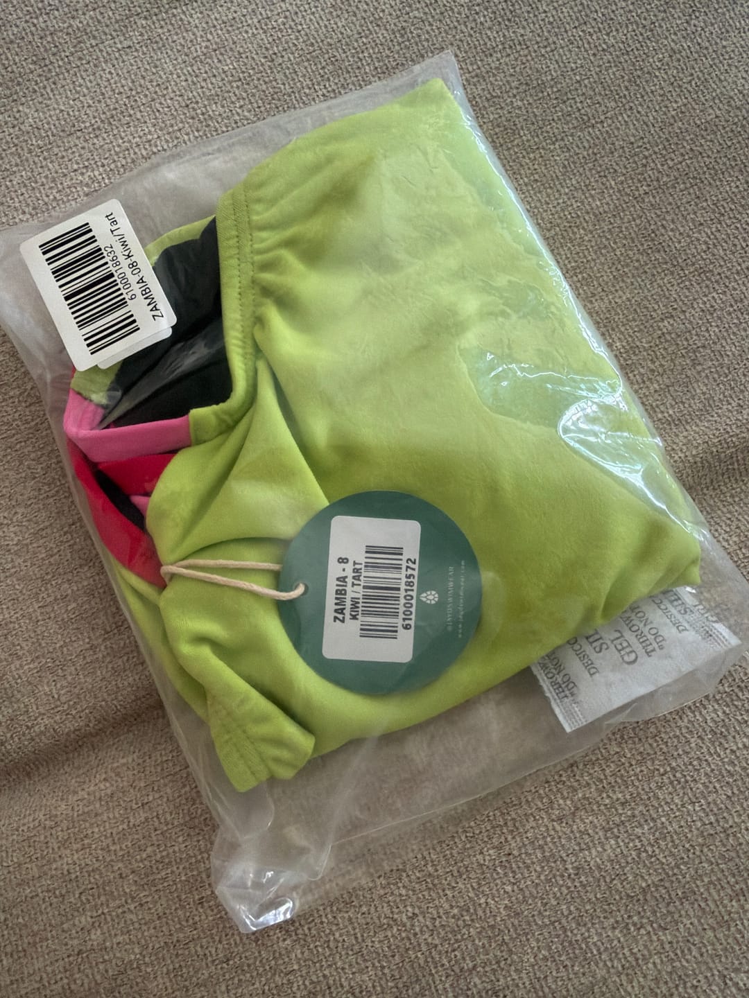 Customer photo review of ZAMBIA ONE PIECE - Kiwi|Tart