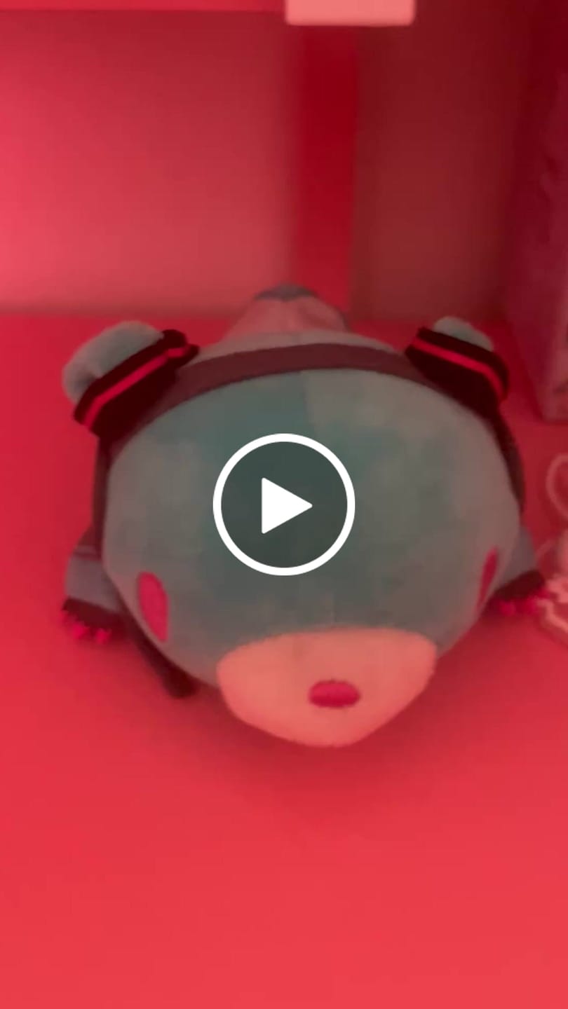 Customer video review of Gloomy x Miku ChomPlush